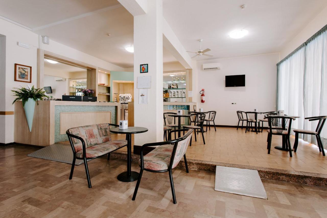 Hotel Edward Беллария-Иджеа-Марина Экстерьер фото