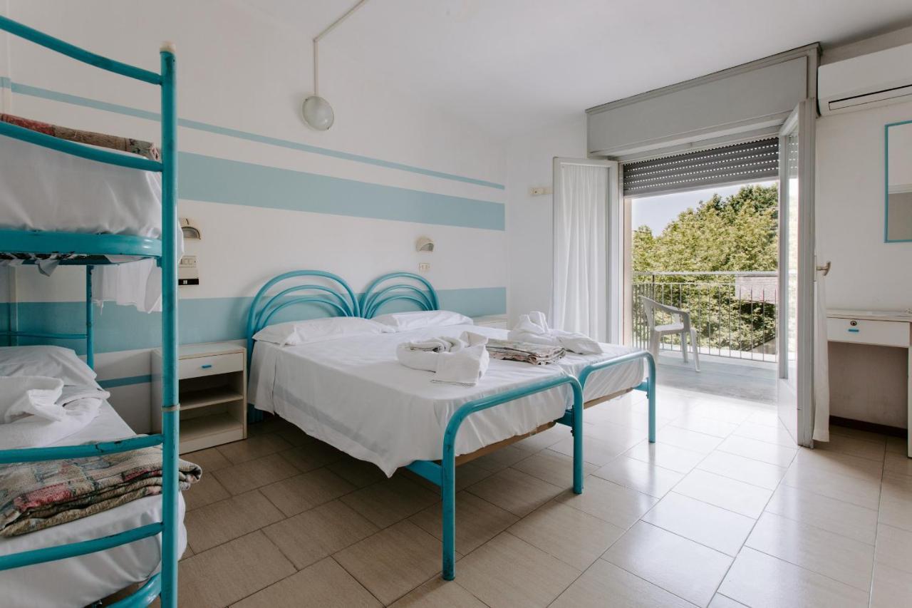 Hotel Edward Беллария-Иджеа-Марина Экстерьер фото